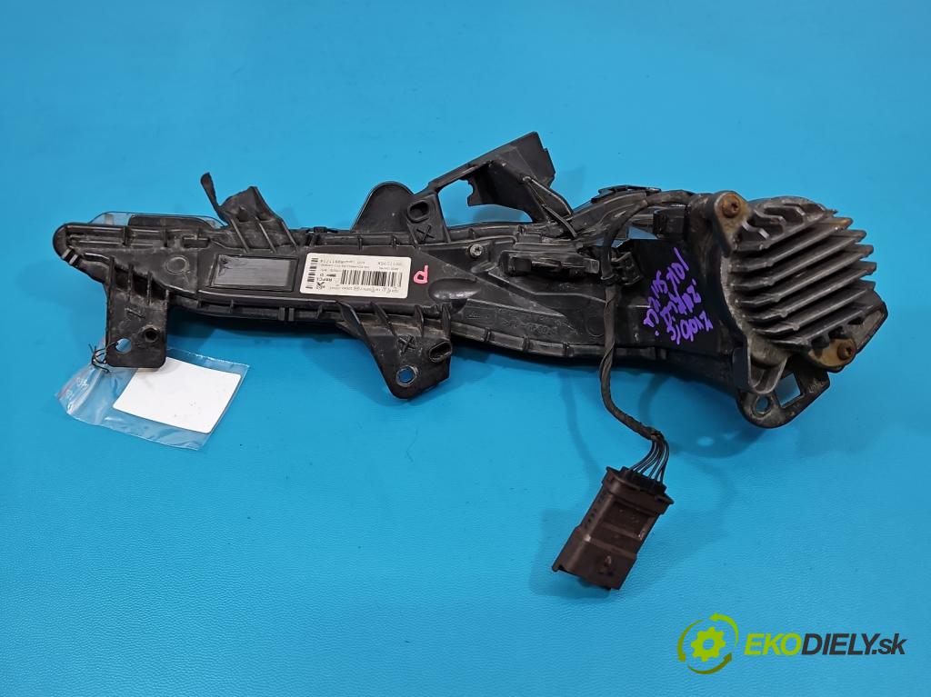 Peugeot 508 II 2018- 1.6 16V 181KM automatic 133 kW 1598 cm3 5- Svetlo: prevádzky pravé 9820134780