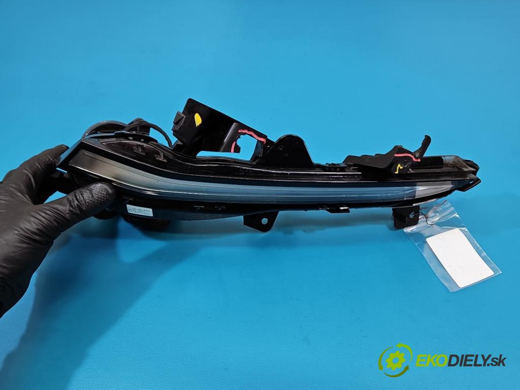 Peugeot 508 II 2018- 1.6 16V 181KM automatic 133 kW 1598 cm3 5- Světlo provozu denně pravé 9820134780