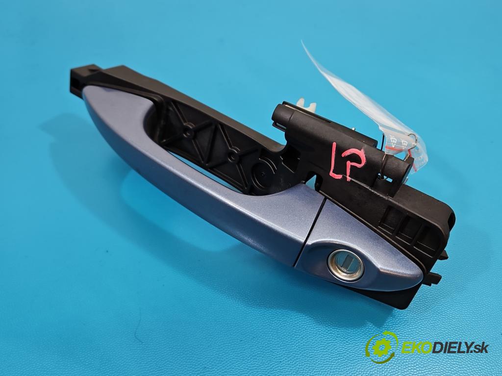 Hyundai i20 II 2014 -2020 1.2 16V 84KM manual 62 kW 1248 cm3 5- klika přední levé  (Vnější přední levá klika dveří)