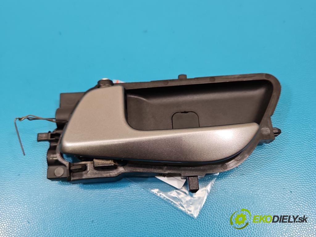 Hyundai i20 II 2014 -2020 1.2 16V 84KM manual 62 kW 1248 cm3 5- rukoväť uvnitř: predné ľavé 82610-C7000