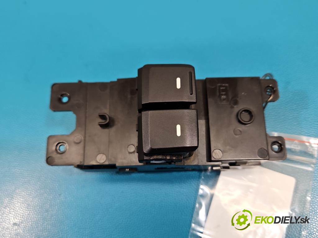 Hyundai i20 II 2014 -2020 1.2 16V 84KM manual 62 kW 1248 cm3 5- Přepínač oken zpětných zrcátek 299139875