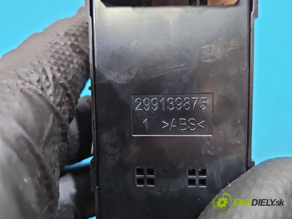 Hyundai i20 II 2014 -2020 1.2 16V 84KM manual 62 kW 1248 cm3 5- Přepínač oken zpětných zrcátek 299139875