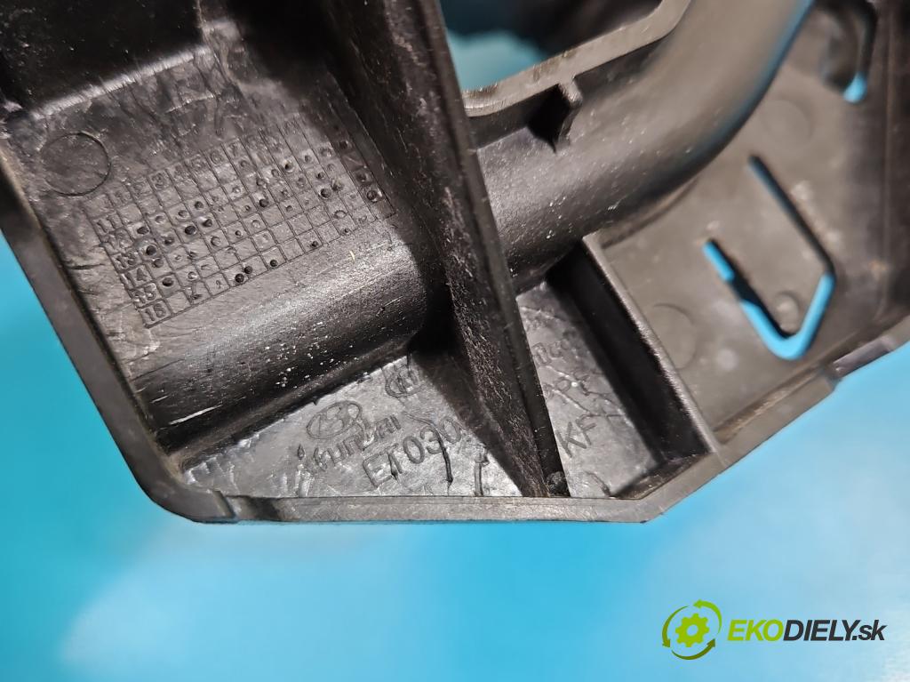 Hyundai I30 II 2012-2016 1.4 16V 100 HP manual 73.2 kW 1396 cm3 5- lišta pod svetlami 86518A6000