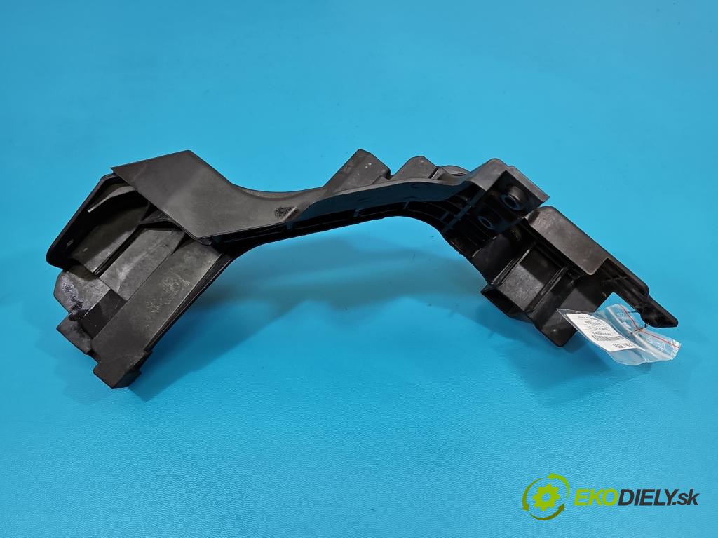 Hyundai I30 II 2012-2016 1.4 16V 100 hp manual 73.2 kW 1396 cm3 5- lišta pod světly 64166-A6000