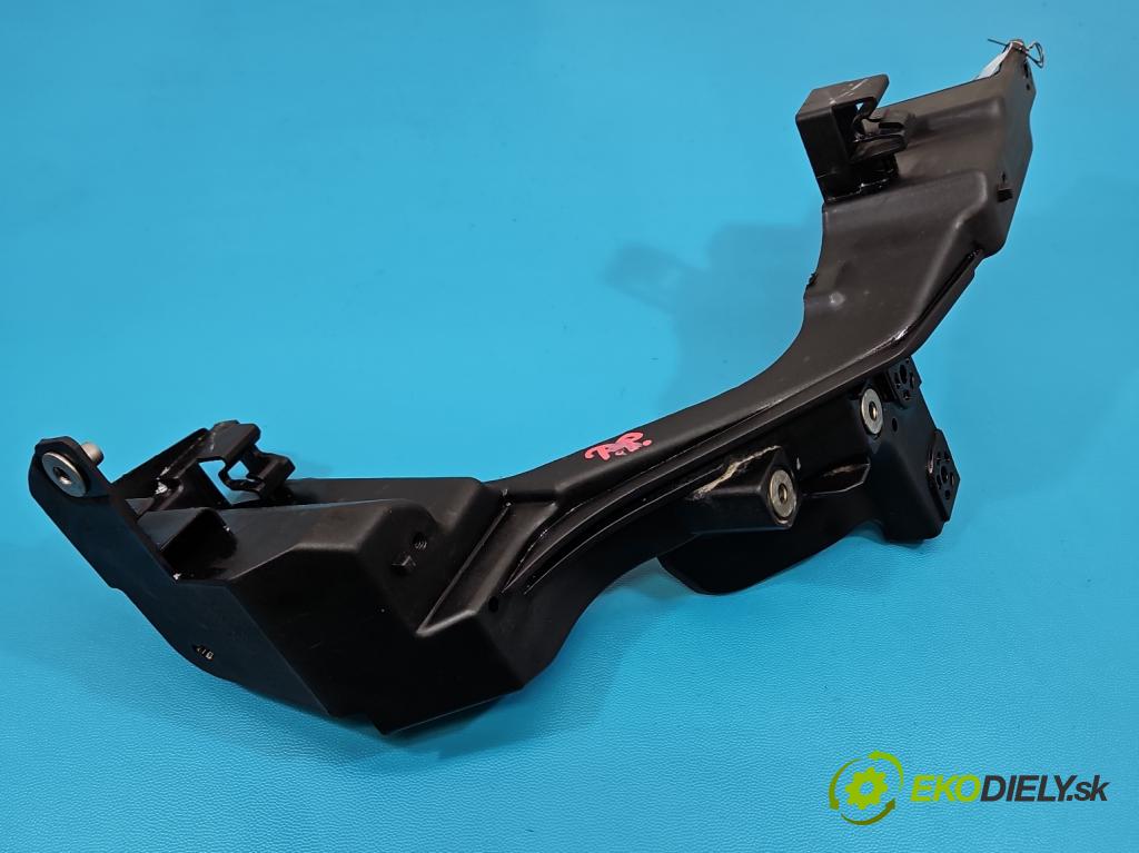 Hyundai I30 II 2012-2016 1.4 16V 100 hp manual 73.2 kW 1396 cm3 5- lišta pod světly 64166-A6000