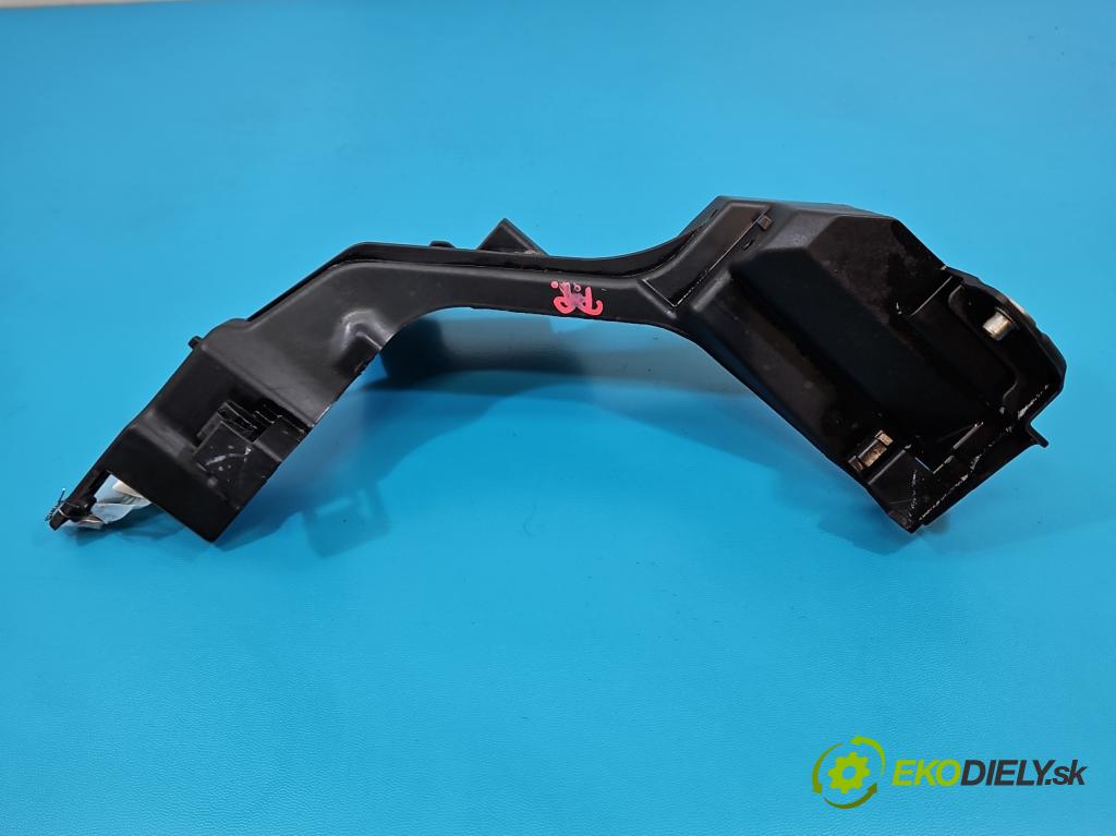 Hyundai I30 II 2012-2016 1.4 16V 100 hp manual 73.2 kW 1396 cm3 5- lišta pod světly 64166-A6000