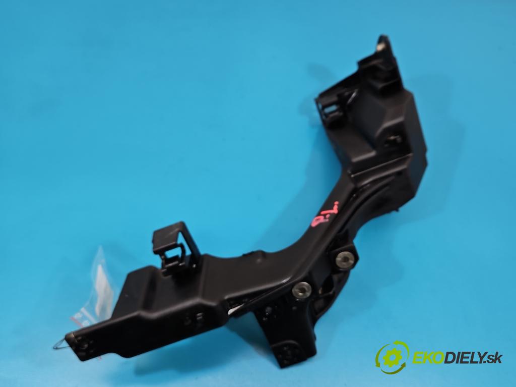 Hyundai I30 II 2012-2016 1.4 16V 100 hp manual 73.2 kW 1396 cm3 5- lišta pod světly 64156-A6000