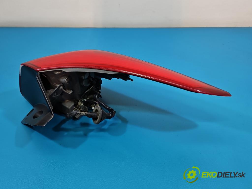 Hyundai I30 II 2012-2016 1.4 16V 100 HP manual 73.2 kW 1396 cm3 5- svetlo / reflektor zadné ľavé  (Kľučka dverí ostatné)