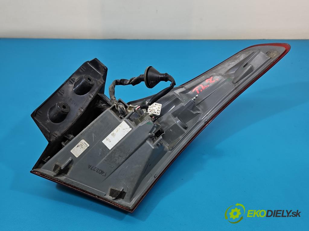 Hyundai I30 II 2012-2016 1.4 16V 100 HP manual 73.2 kW 1396 cm3 5- svetlo / reflektor zadné ľavé  (Kľučka dverí ostatné)