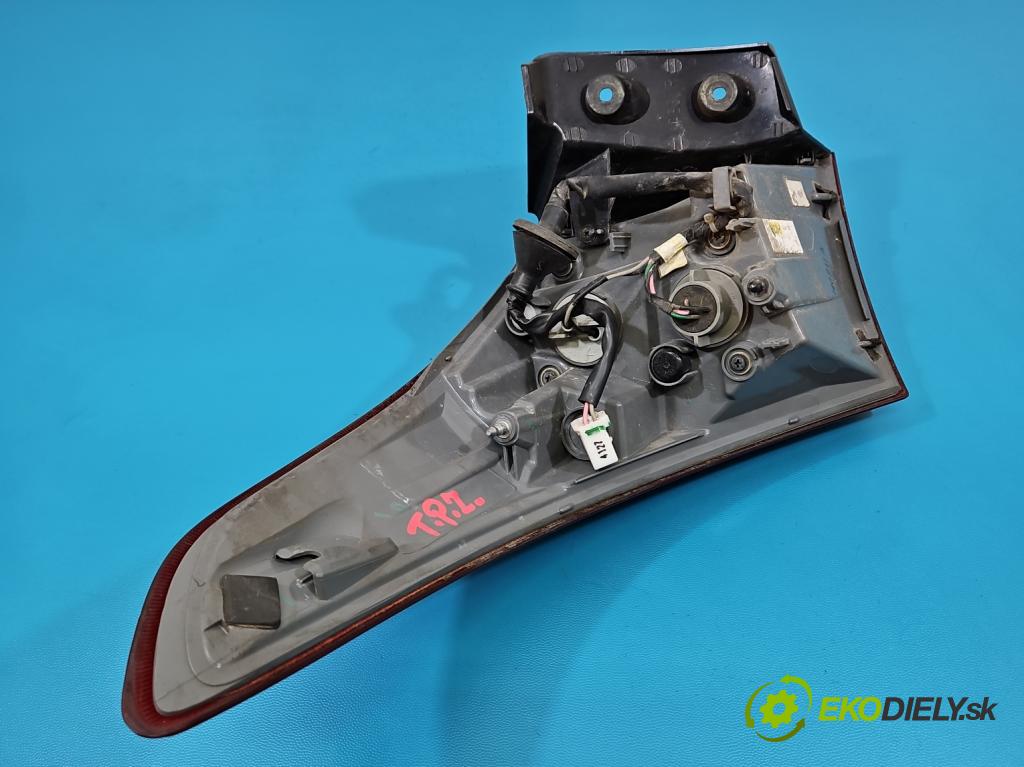 Hyundai I30 II 2012-2016 1.4 16V 100 HP manual 73.2 kW 1396 cm3 5- svetlo / reflektor zadné pravé  (Kľučka dverí ostatné)