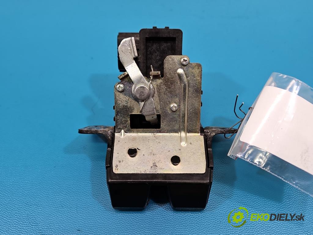 Hyundai I30 II 2012-2016 1.4 16V 100 HP manual 73.2 kW 1396 cm3 5- zámok kufrové dvere zadné 81230A6000