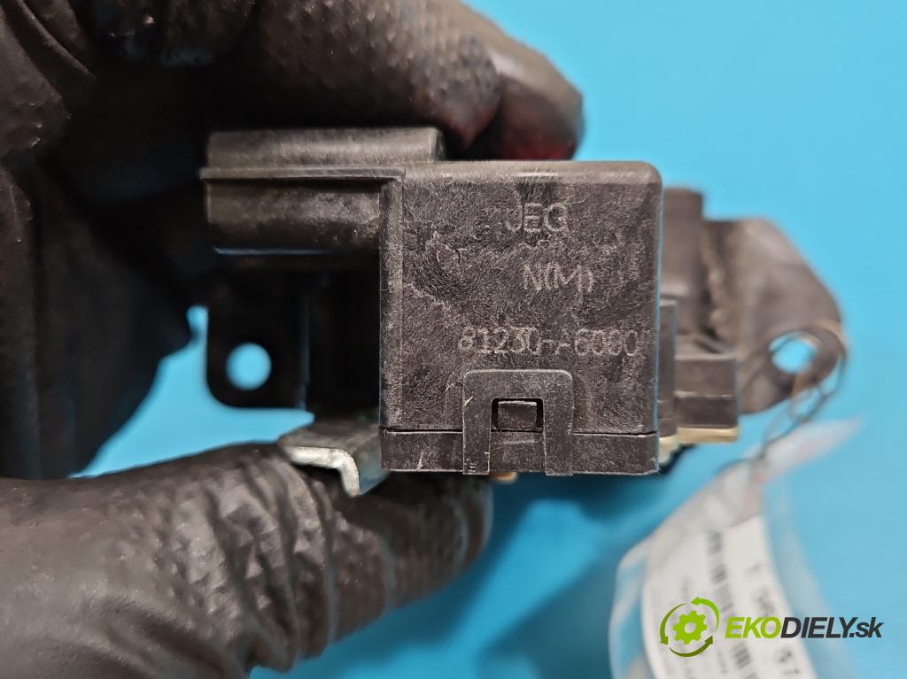 Hyundai I30 II 2012-2016 1.4 16V 100 HP manual 73.2 kW 1396 cm3 5- zámok kufrové dvere zadné 81230A6000