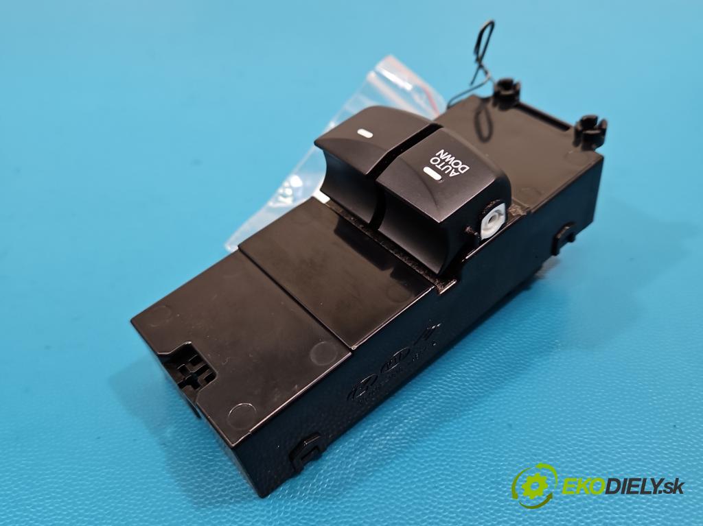 Hyundai I30 II 2012-2016 1.4 16V 100 hp manual 73.2 kW 1396 cm3 5- Přepínač oken zpětných zrcátek 39Y49F-1310