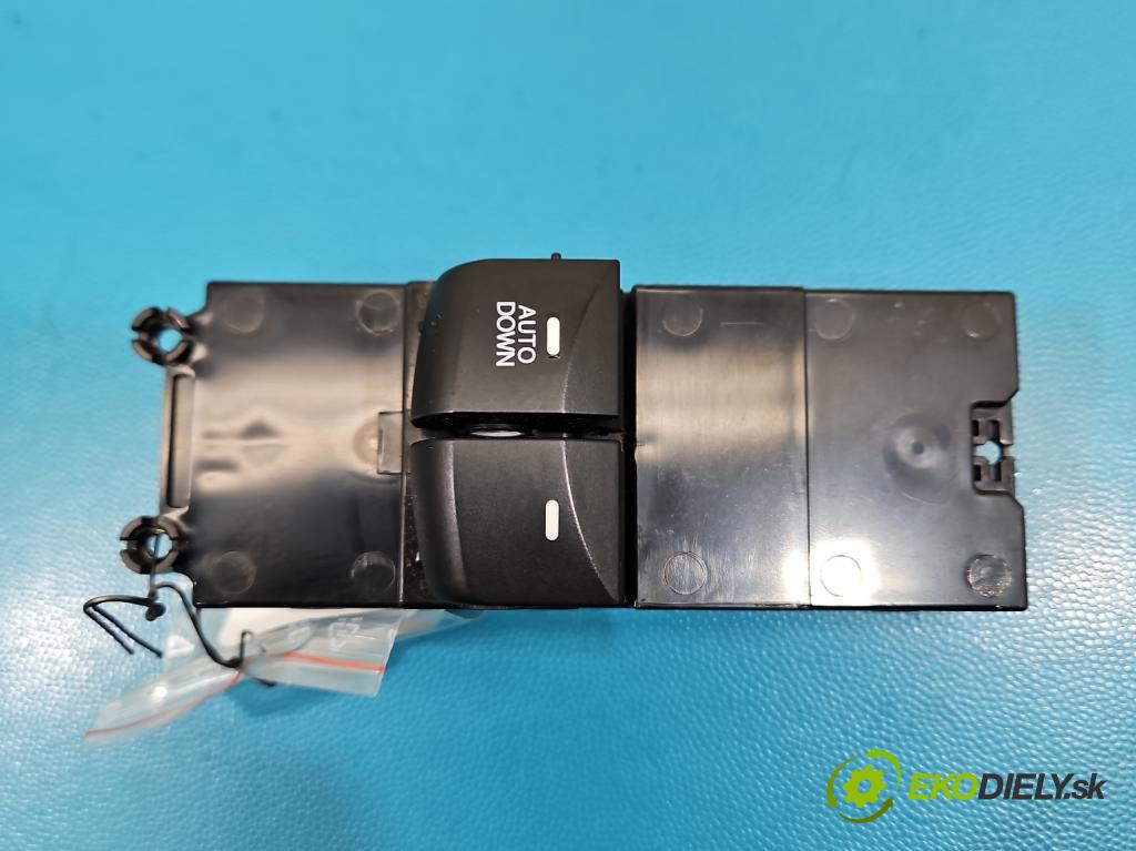 Hyundai I30 II 2012-2016 1.4 16V 100 HP manual 73.2 kW 1396 cm3 5- prepínač okien spätných zrkadiel 39Y49F-1310