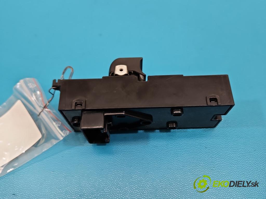 Hyundai I30 II 2012-2016 1.4 16V 100 HP manual 73.2 kW 1396 cm3 5- prepínač okien spätných zrkadiel 39Y49F-1310