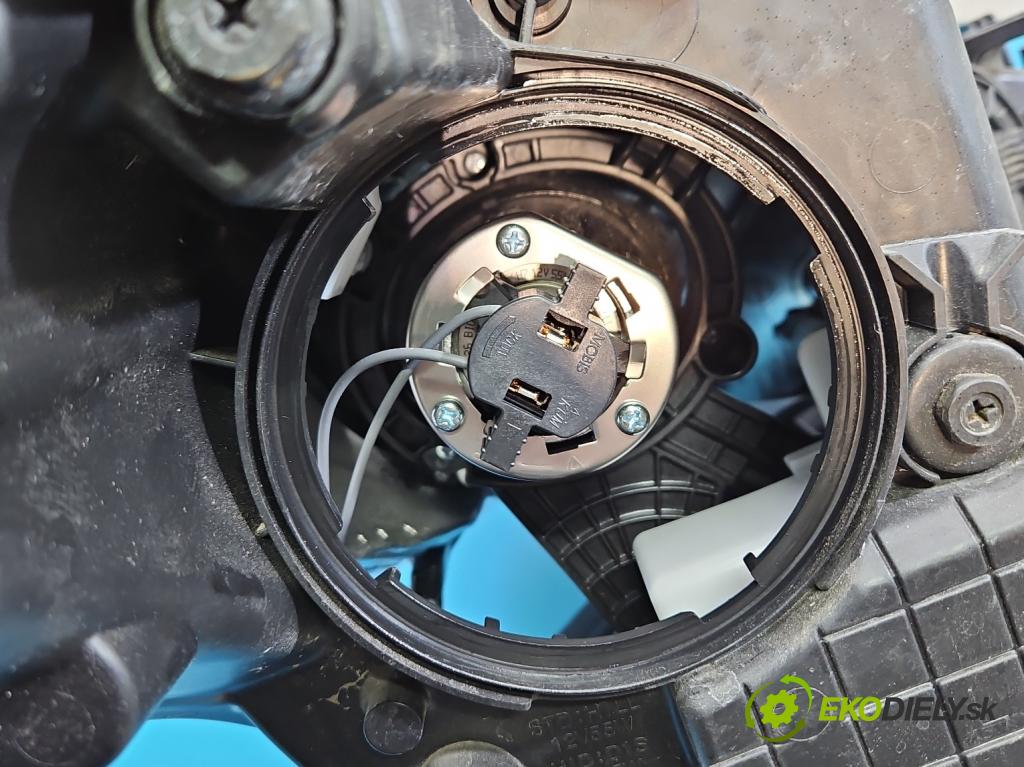 Hyundai I30 II 2012-2016 1.4 16V 100 hp manual 73.2 kW 1396 cm3 5- světlo levý 92101-A6020 (Klika dveří ostatní)