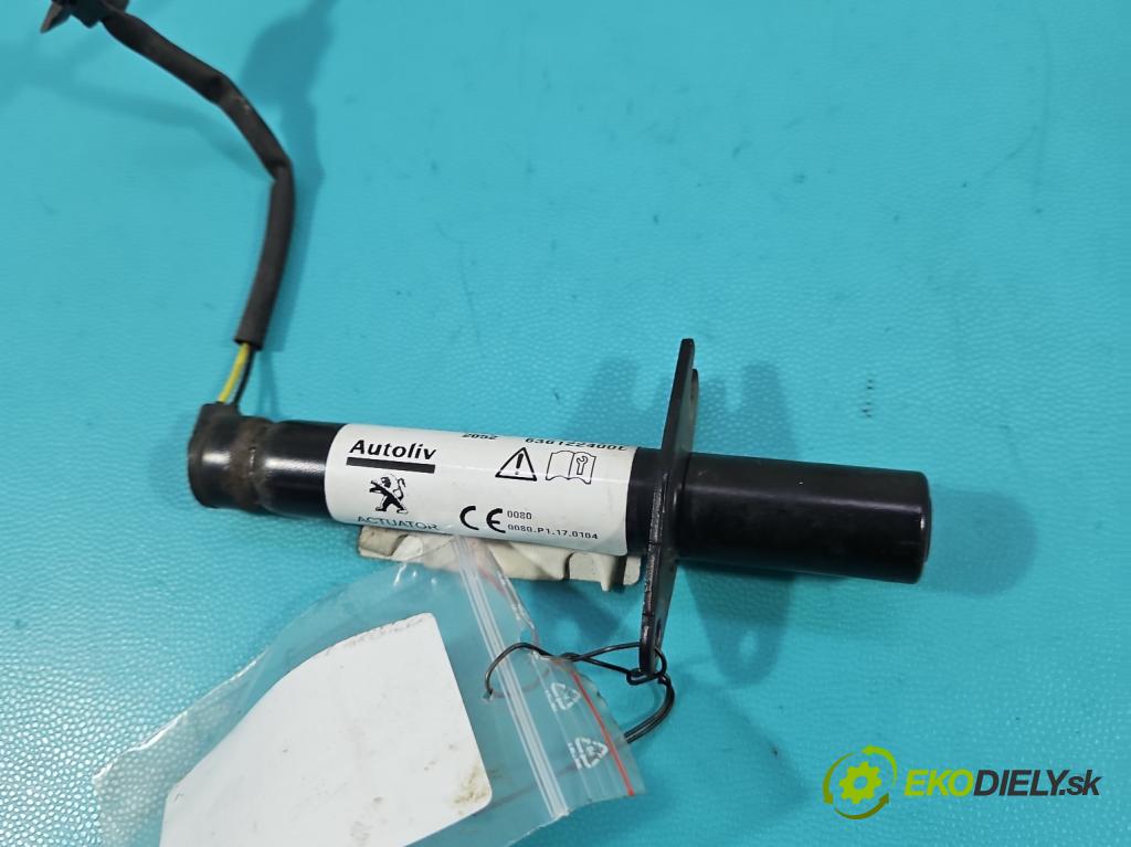 Peugeot 508 II 2018- 1.6 16V 181KM automatic 133 kW 1598 cm3 5- Polštář: vzduch: 9813435580