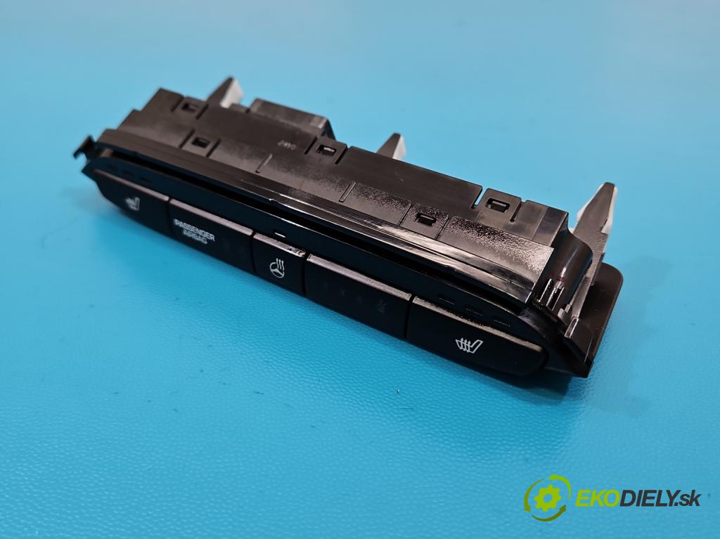 Hyundai i20 II 2014 -2020 1.2 16V 84KM manual 62 kW 1248 cm3 5- prepínač ostatné 93700-C800