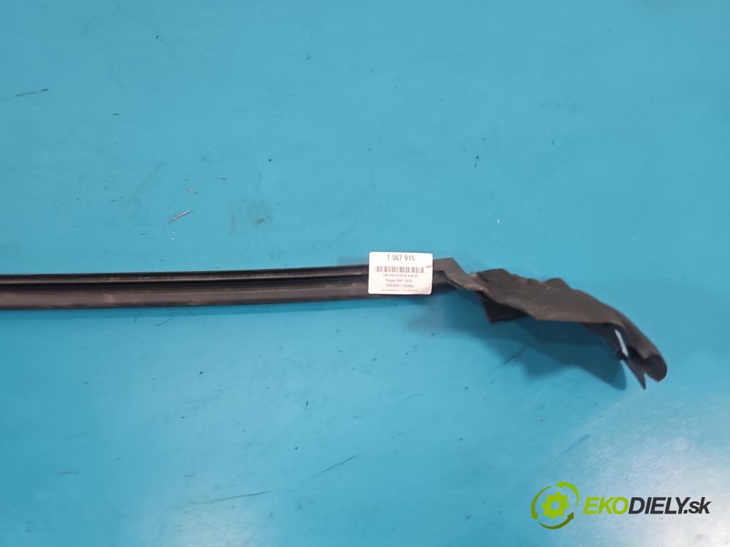 Peugeot 508 II 2018- 1.6 16V 181KM automatic 133 kW 1598 cm3 5- Těsnění: dveře zadní levé 9813391780 (Karoserie ostatní)