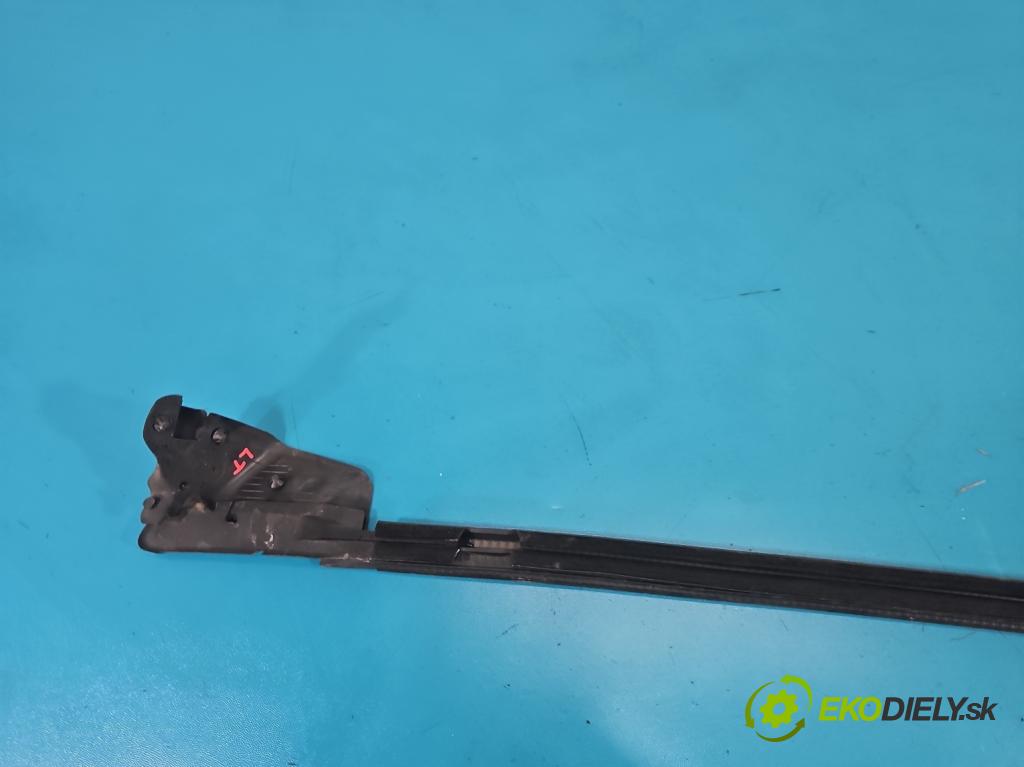 Peugeot 508 II 2018- 1.6 16V 181KM automatic 133 kW 1598 cm3 5- Těsnění: dveře zadní levé 9813391780 (Karoserie ostatní)