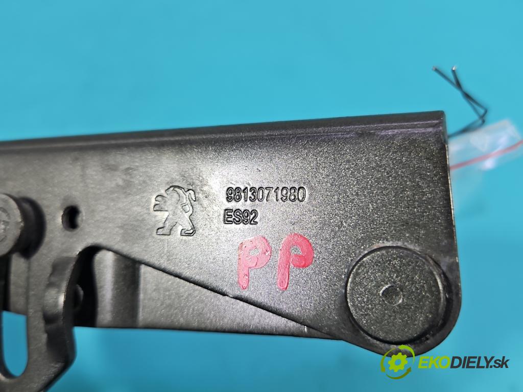 Peugeot 508 II 2018- 1.6 16V 181KM automatic 133 kW 1598 cm3 5- Závěs: kapoty pravý 9813071980