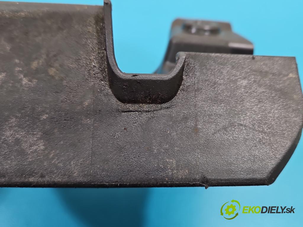 Hyundai I30 II 2012-2016 1.4 16V 100 HP manual 73.2 kW 1396 cm3 5- blatník 86832-A6000