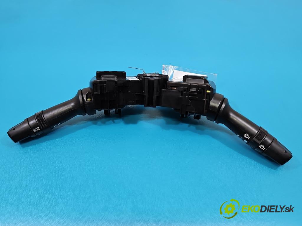 Hyundai I30 II 2012-2016 1.4 16V 100 HP manual 73.2 kW 1396 cm3 5- prepínač komplex: 93420-2K560 (Prepínacie páčky pod volantom)