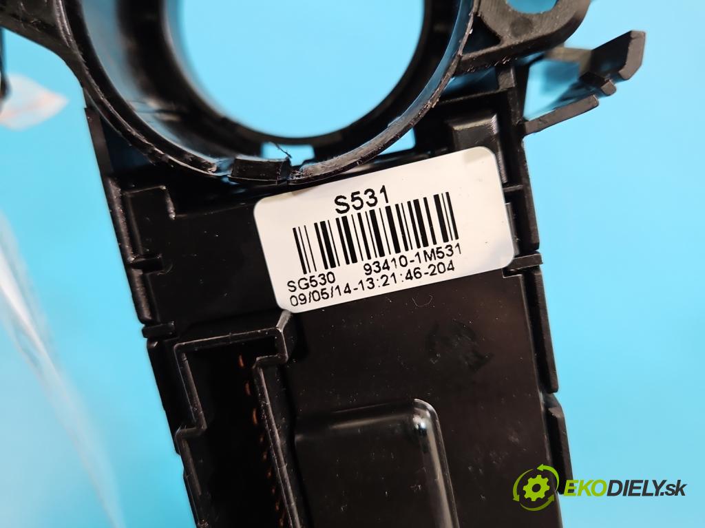 Hyundai I30 II 2012-2016 1.4 16V 100 HP manual 73.2 kW 1396 cm3 5- prepínač komplex: 93420-2K560 (Prepínacie páčky pod volantom)