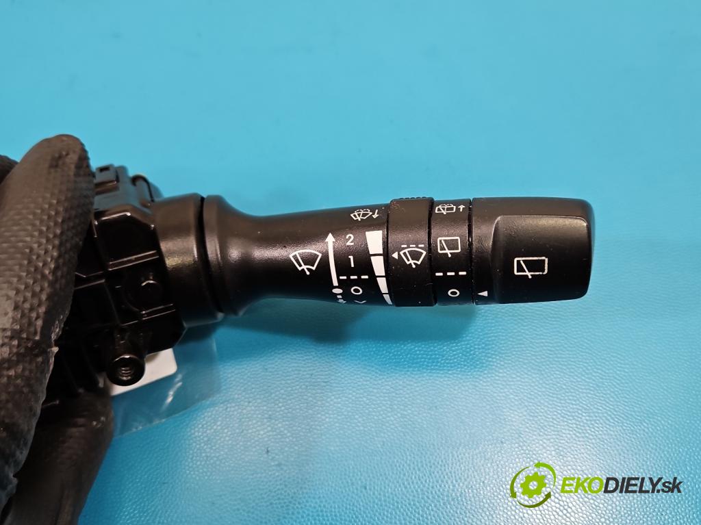 Hyundai I30 II 2012-2016 1.4 16V 100 HP manual 73.2 kW 1396 cm3 5- prepínač komplex: 93420-2K560 (Prepínacie páčky pod volantom)