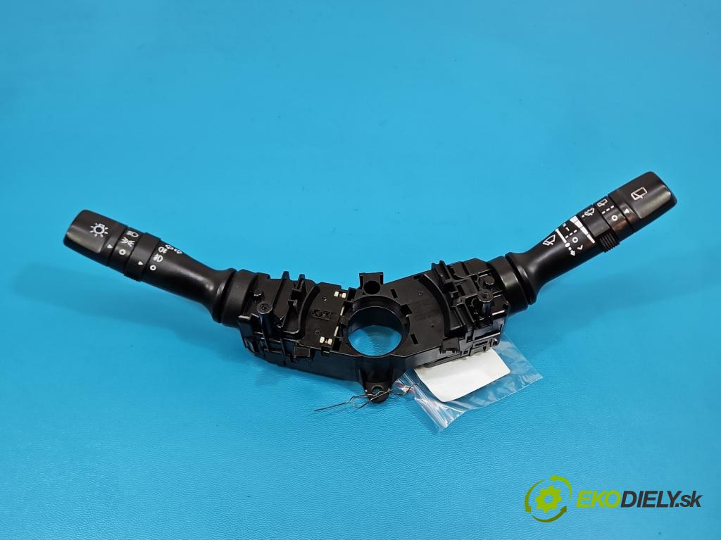 Hyundai I30 II 2012-2016 1.4 16V 100 HP manual 73.2 kW 1396 cm3 5- prepínač komplex: 93420-2K560 (Prepínacie páčky pod volantom)