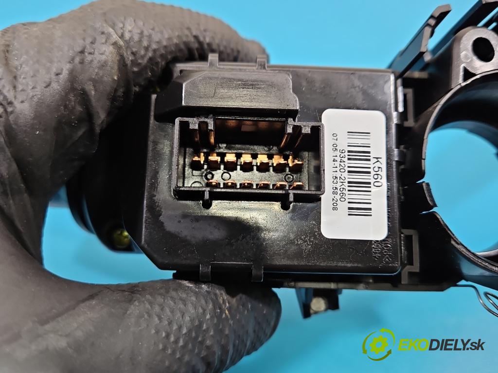 Hyundai I30 II 2012-2016 1.4 16V 100 HP manual 73.2 kW 1396 cm3 5- prepínač komplex: 93420-2K560 (Prepínacie páčky pod volantom)