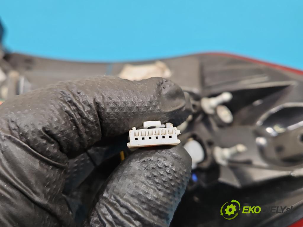 Hyundai i20 II 2014 -2020 1.2 16V 84KM manual 62 kW 1248 cm3 5- svetlo / reflektor zadné ľavé 92401C8000 (Kľučka dverí ostatné)