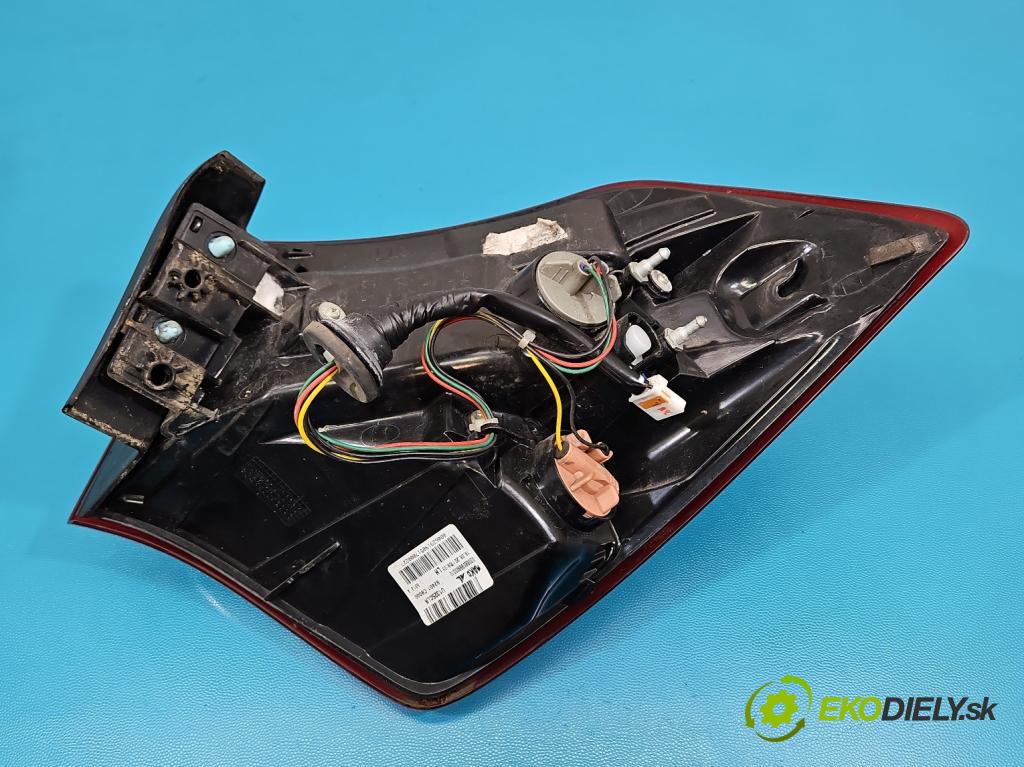 Hyundai i20 II 2014 -2020 1.2 16V 84KM manual 62 kW 1248 cm3 5- svetlo / reflektor zadné ľavé 92401C8000 (Kľučka dverí ostatné)