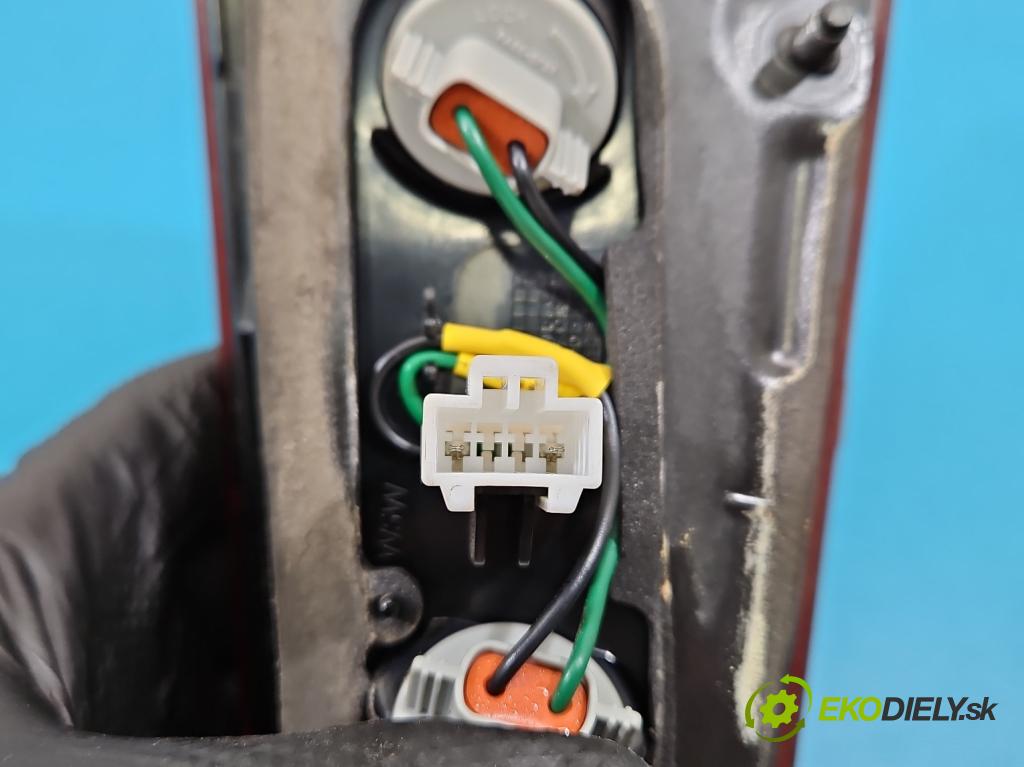 Hyundai i20 II 2014 -2020 1.2 16V 84KM manual 62 kW 1248 cm3 5- svetlo / reflektor zadné ľavé 92403C8000 (Kľučka dverí ostatné)