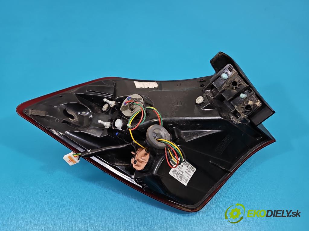 Hyundai i20 II 2014 -2020 1.2 16V 84KM manual 62 kW 1248 cm3 5- svetlo / reflektor zadné pravé 92402-C8000 (Kľučka dverí ostatné)