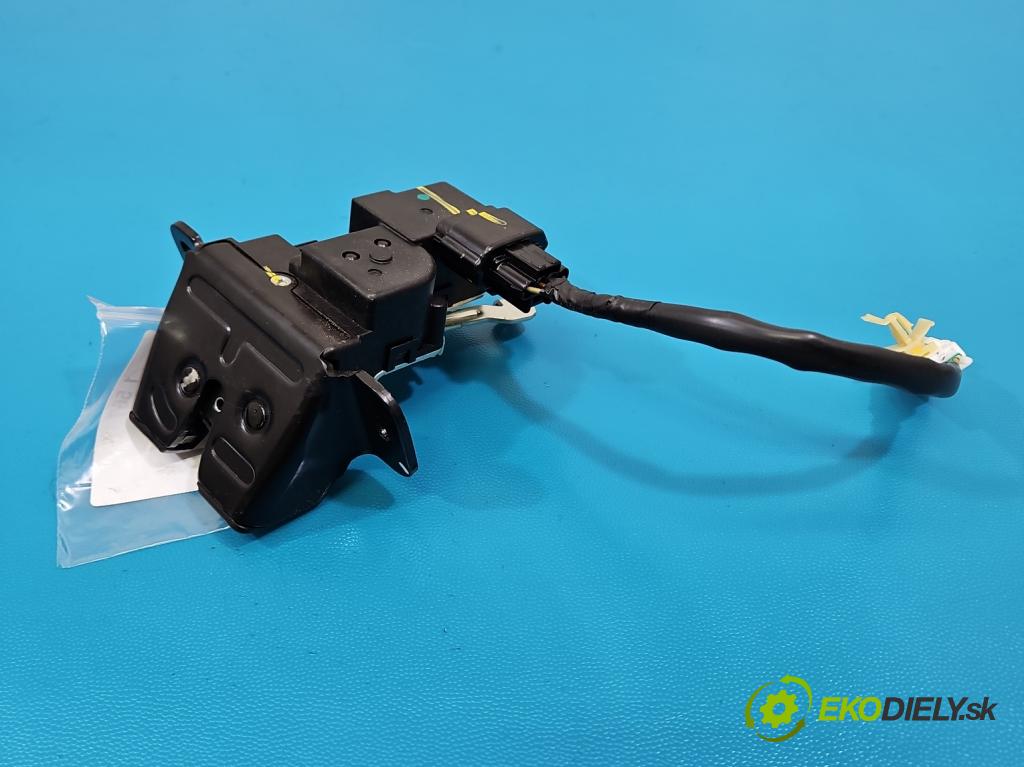 Hyundai i20 II 2014 -2020 1.2 16V 84KM manual 62 kW 1248 cm3 5- zámok kufrové dvere zadné 