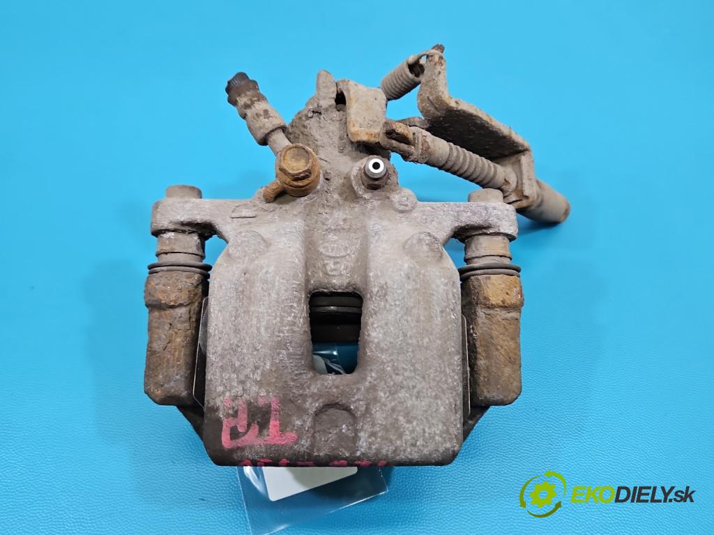 Hyundai I30 II 2012-2016 1.4 16V 100 HP manual 73.2 kW 1396 cm3 5- brzdič zadné pravý  (Kľučka dverí ostatné)