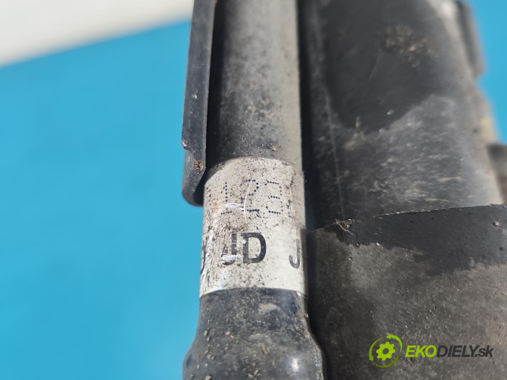 Hyundai I30 II 2012-2016 1.4 16V 100 HP manual 73.2 kW 1396 cm3 5- Nalievacie hrdlo: palivo