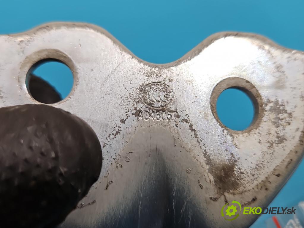 Hyundai i20 II 2014 -2020 1.2 16V 84KM manual 62 kW 1248 cm3 5- Závěs: dveře přední levý