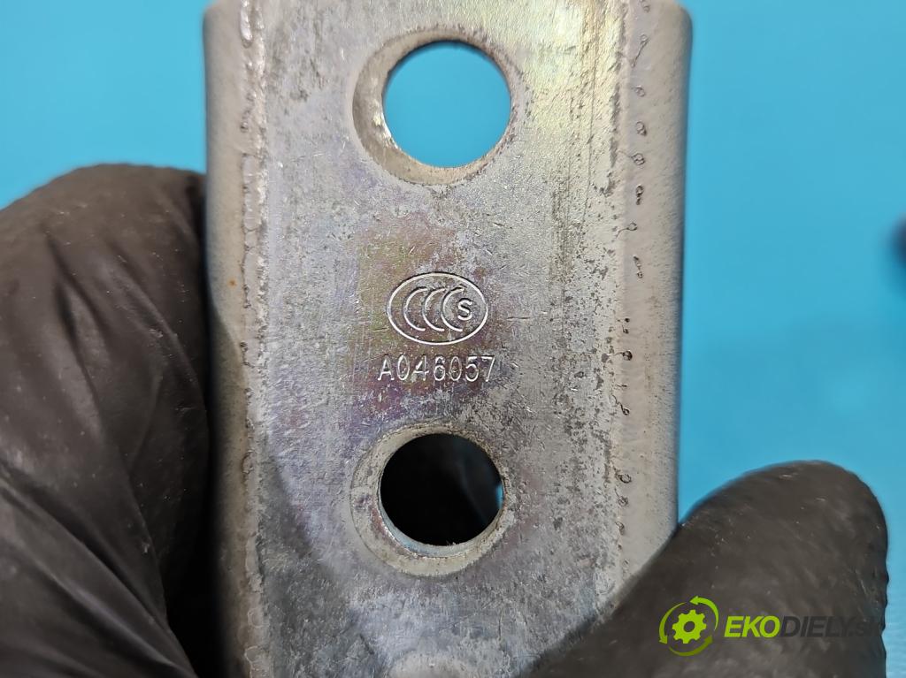 Hyundai i20 II 2014 -2020 1.2 16V 84KM manual 62 kW 1248 cm3 5- Závěs: dveře přední levý