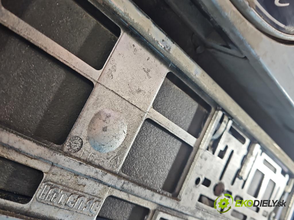 Ford Fiesta Mk7 2008-2017 1.2 16V 82 HP manual 60 kW 1242 cm3 5- zadna kufor  (Kapota zadná (kufor))