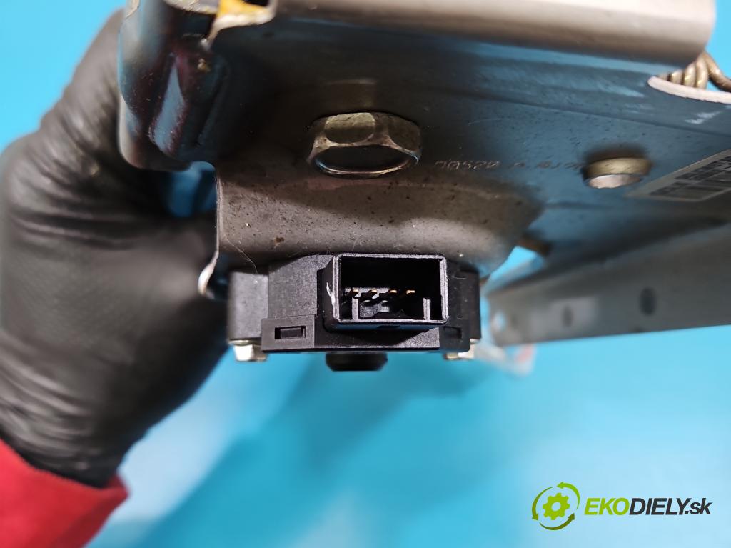 Hyundai i20 II 2014 -2020 1.2 16V 84KM manual 62 kW 1248 cm3 5- pedále ostatné 32802-C8100