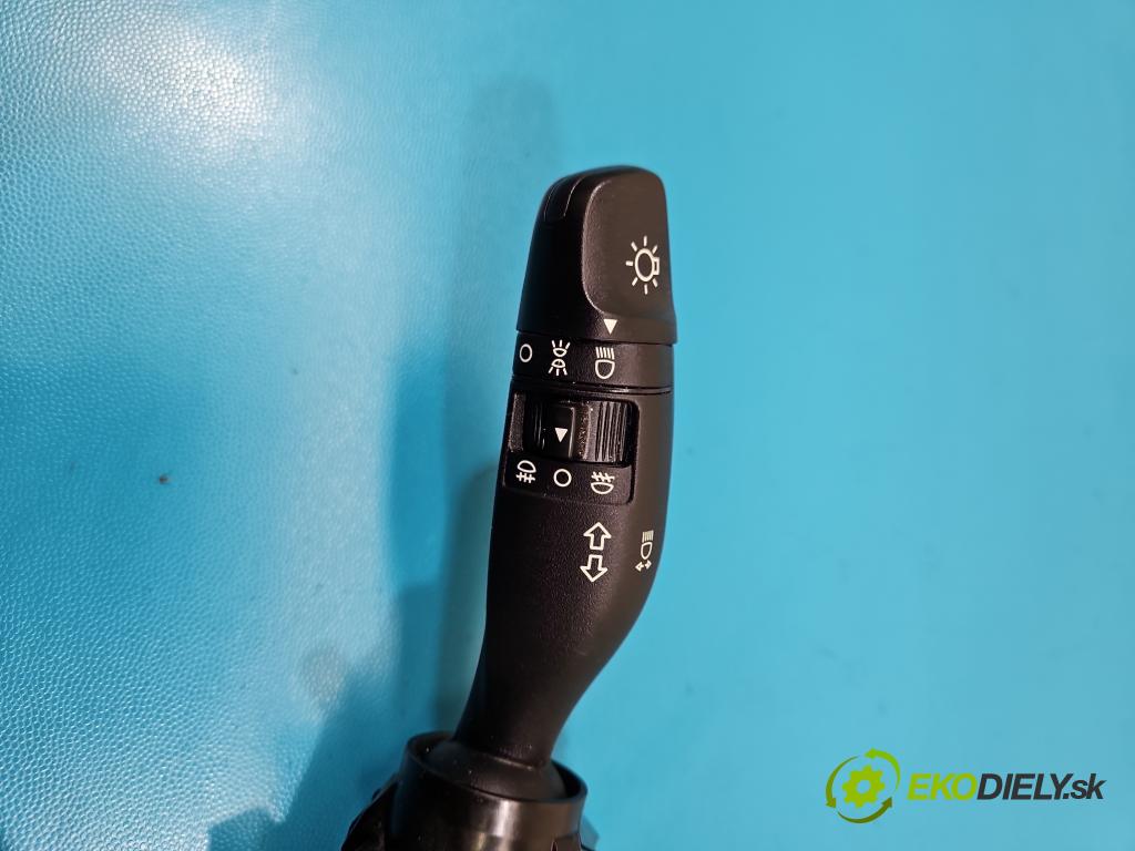 Hyundai i20 II 2014 -2020 1.2 16V 84KM manual 62 kW 1248 cm3 5- prepínač komplex: 299141440 (Prepínacie páčky pod volantom)