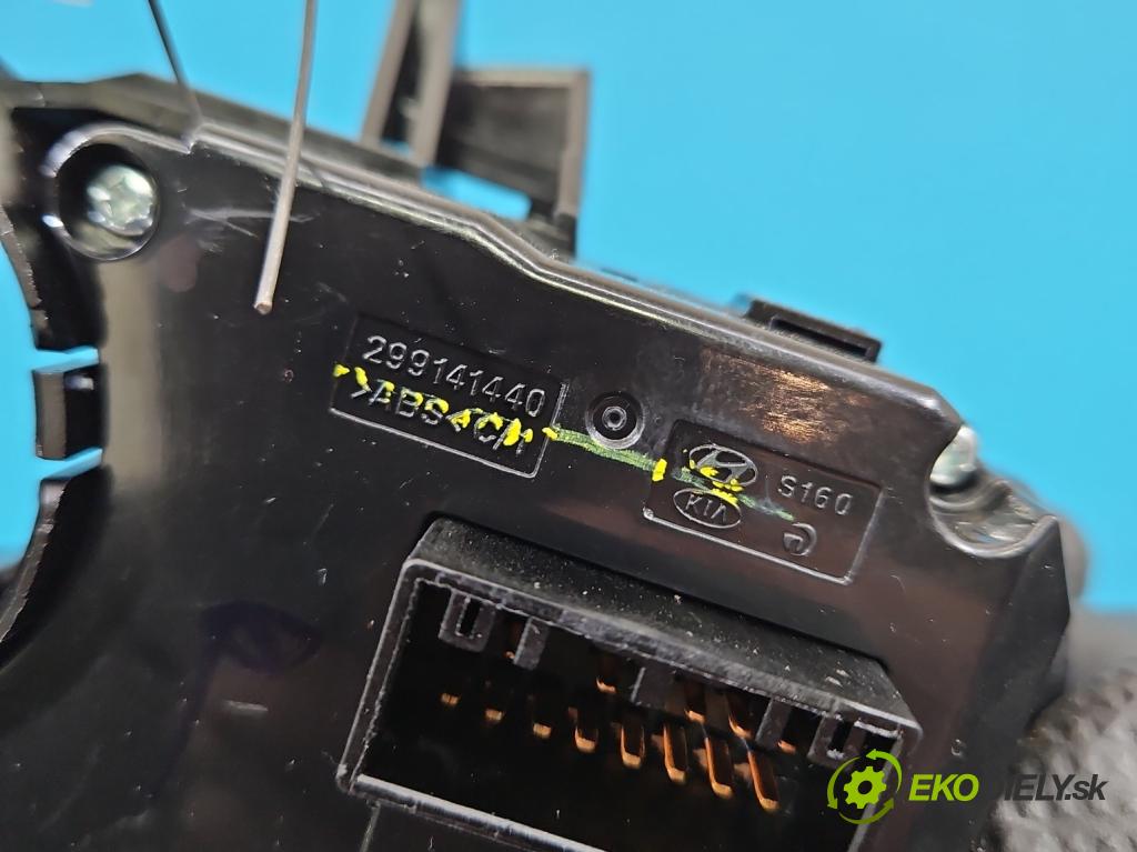 Hyundai i20 II 2014 -2020 1.2 16V 84KM manual 62 kW 1248 cm3 5- prepínač komplex: 299141440 (Prepínacie páčky pod volantom)