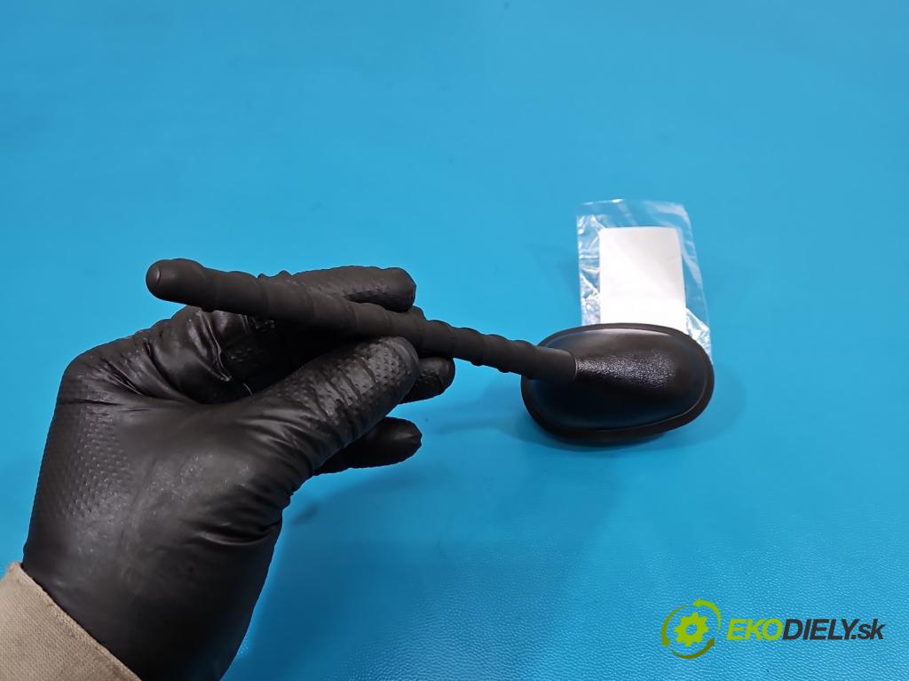 Hyundai i20 II 2014 -2020 1.2 16V 84KM manual 62 kW 1248 cm3 5- Antena 96213-C8000