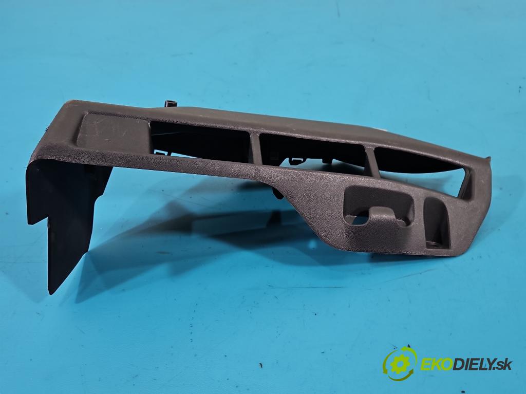 Citroen C3 III 2016-2024 1.2 12V 83 HP manual 61 kW 1199 cm3 5- kryt plast 9813351577