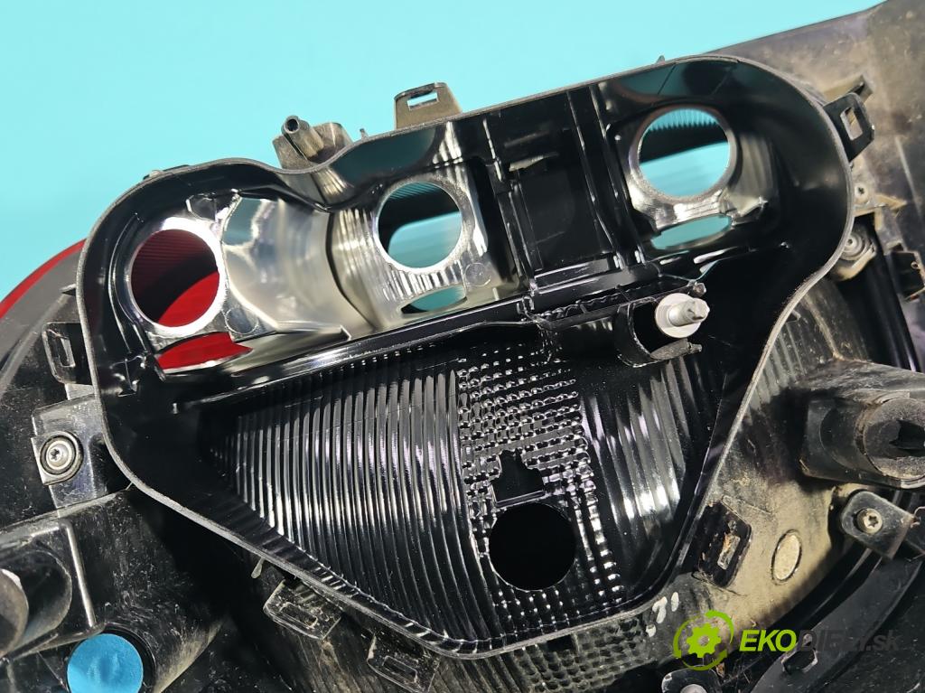 Citroen C3 III 2016-2024 1.2 12V 83 hp manual 61 kW 1199 cm3 5- světlo zadní levé 9812257580 (Klika dveří ostatní)