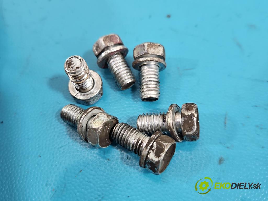 Toyota Rav4 IV 2013-2018 2.0 D4D 124hp manual 91 kW 1998 cm3 5- koleso duálna 13450-0R030