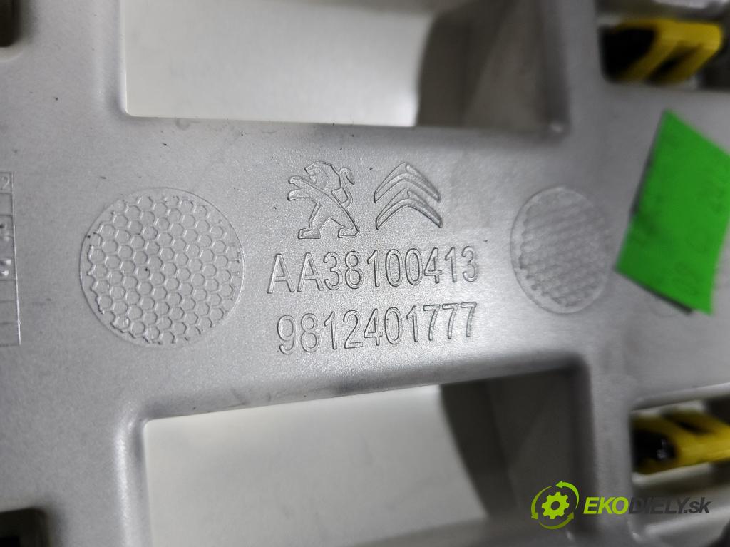 Citroen C3 III 2016-2024 1.2 12V 83 HP manual 61 kW 1199 cm3 5- lišta ozdobná vnitŕní: 9812401777