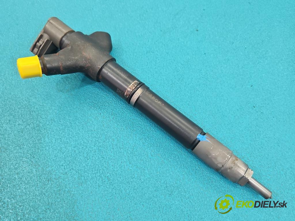 Toyota Rav4 IV 2013-2018 2.0 D4D 124hp manual 91 kW 1998 cm3 5- vstrek 23670-26071 (Vstrekovač paliva)